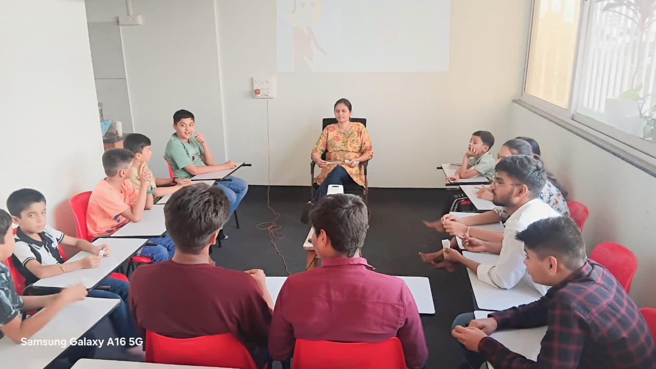 CBSE Board Coaching classroom session at The English Guru Nashik